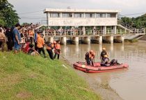 Seorang pekerja proyek Balai Besar Wilayah Sungai (BBWS) meninggal dunia setelah terseret arus Sungai Gegesik. Foto: Istimewa