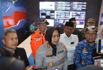 Dalam rangka pengamanan Nataru 2025–2026, Polresta Cirebon menyediakan layanan penitipan kendaraan gratis di Polsek untuk mencegah pencurian dan menjaga keamanan warga.